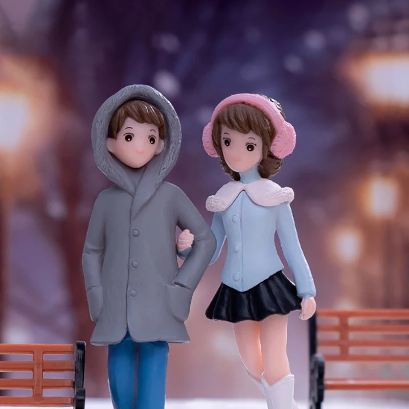 Christmas Couple Love Figurines Set