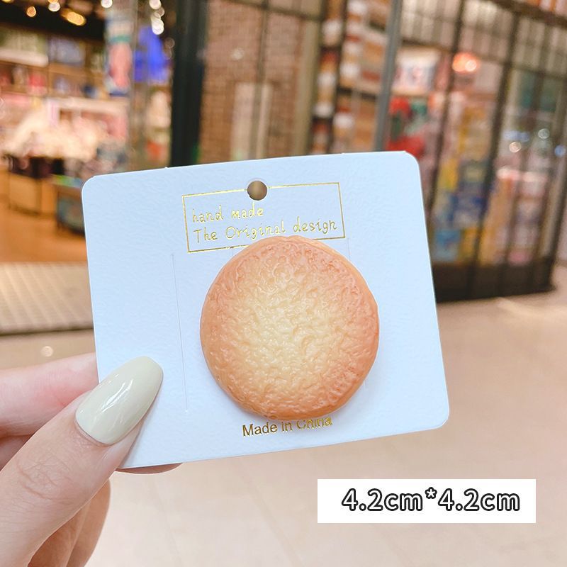 Butter cookie hair clip, about 4.2 cm across