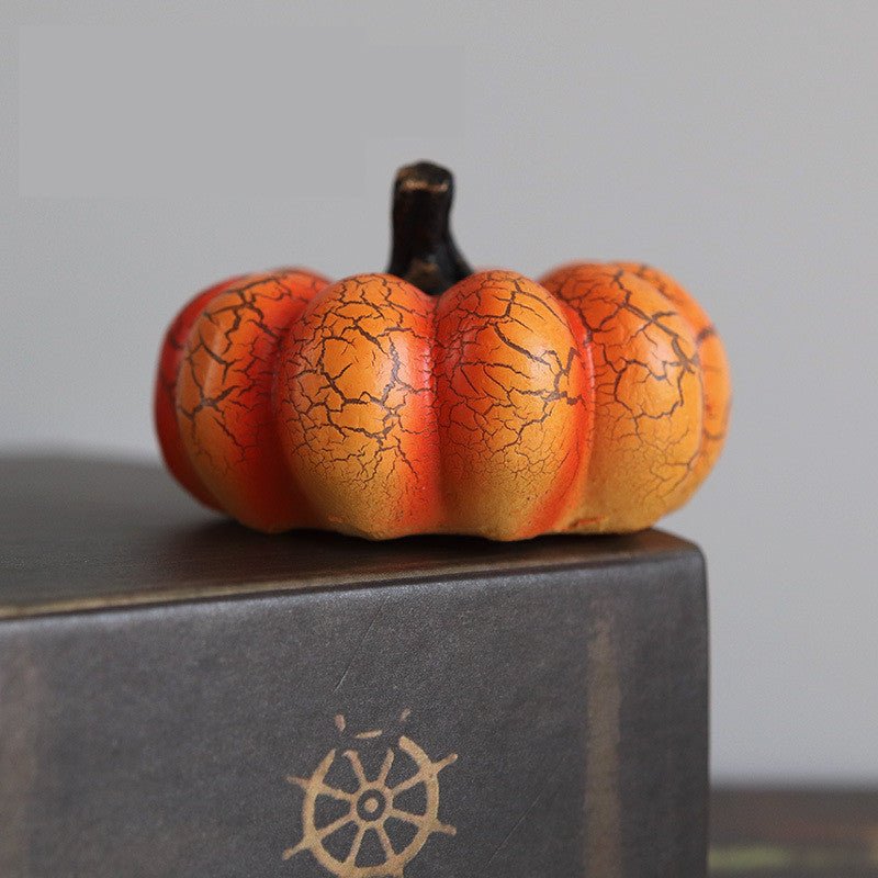 New Halloween Pumpkin Lantern Simulation Pumpkin LED Candle Lamp Resin Luminous Pumpkin - 0 - Scribble Snacks